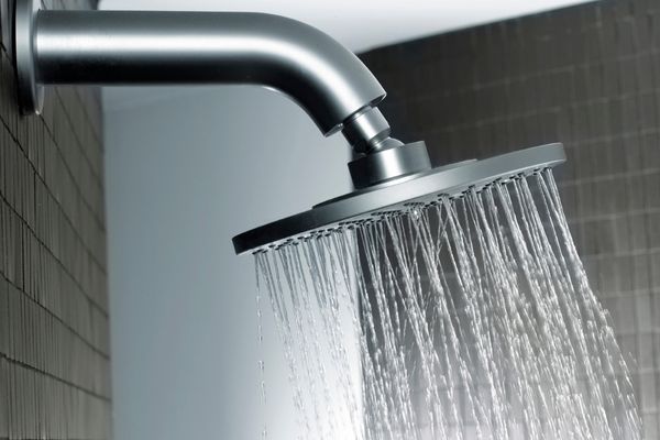 Sık duş almak zararlı mı? Sık duş almanın faydaları neler?