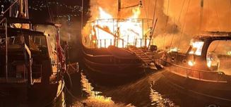 Bodrum'da tekneler alev alev yandı