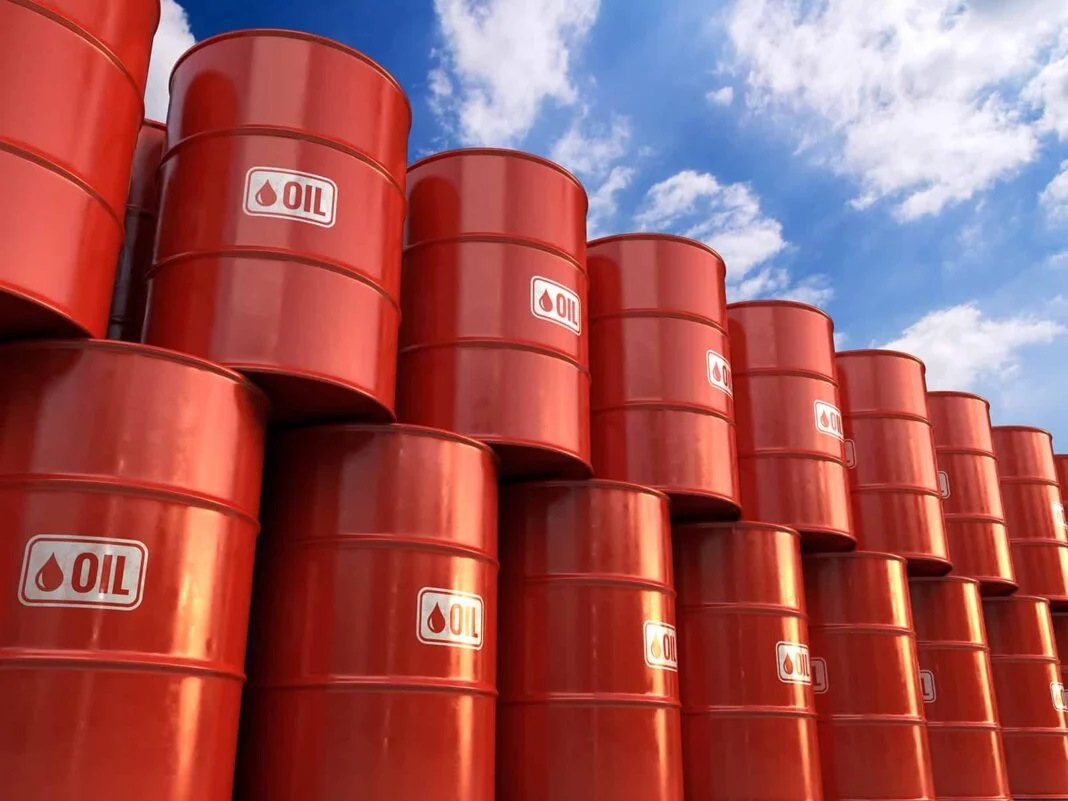Brent petrol düşüşte varil fiyatı 83,21 dolar