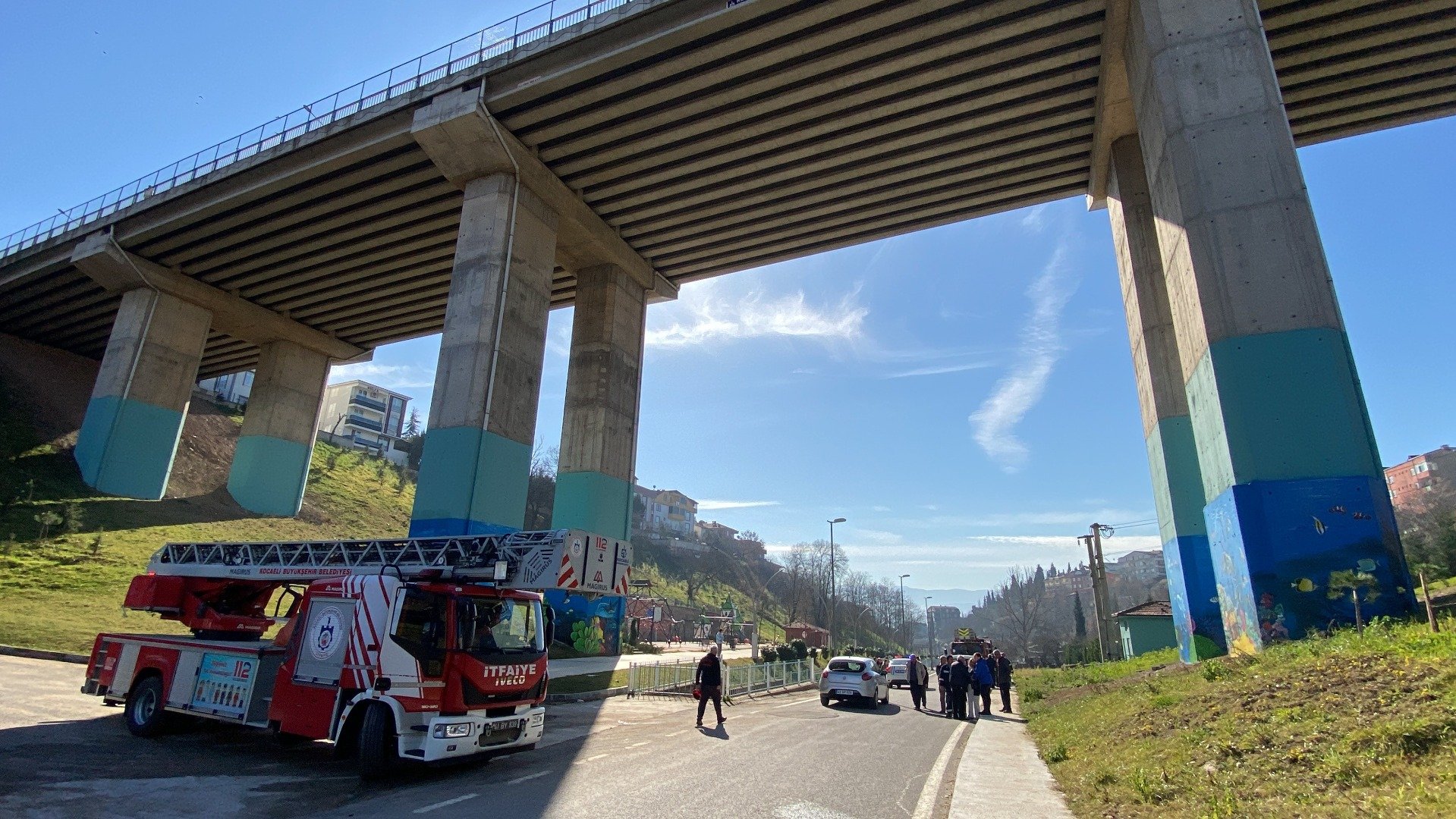 30 metre yükseklikten atlayan şahıs son anda kurtarıldı