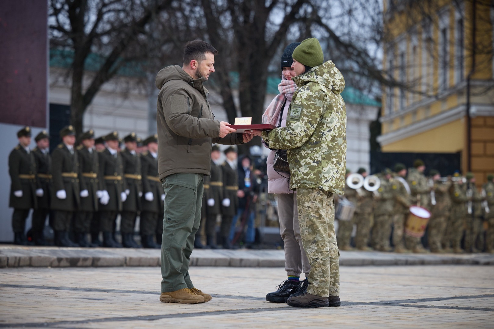 Zelenski'den savaşının yıl dönümünde Ukraynalı askerlere devlet nişanı