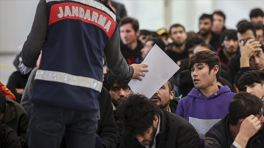 Göç İdaresi Başkanlığı, bir haftada sınır dışı edilen düzensiz göçmen sayısını açıkladı