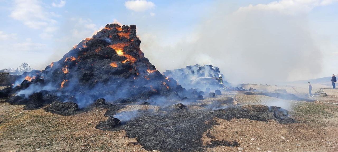 Amasya’da 90 ton saman alev alev yandı 