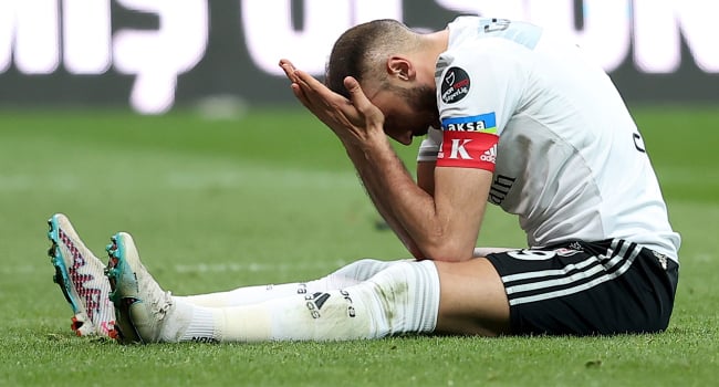 Cenk Tosun Süper Lig kariyerinde bir ilki yaşadı