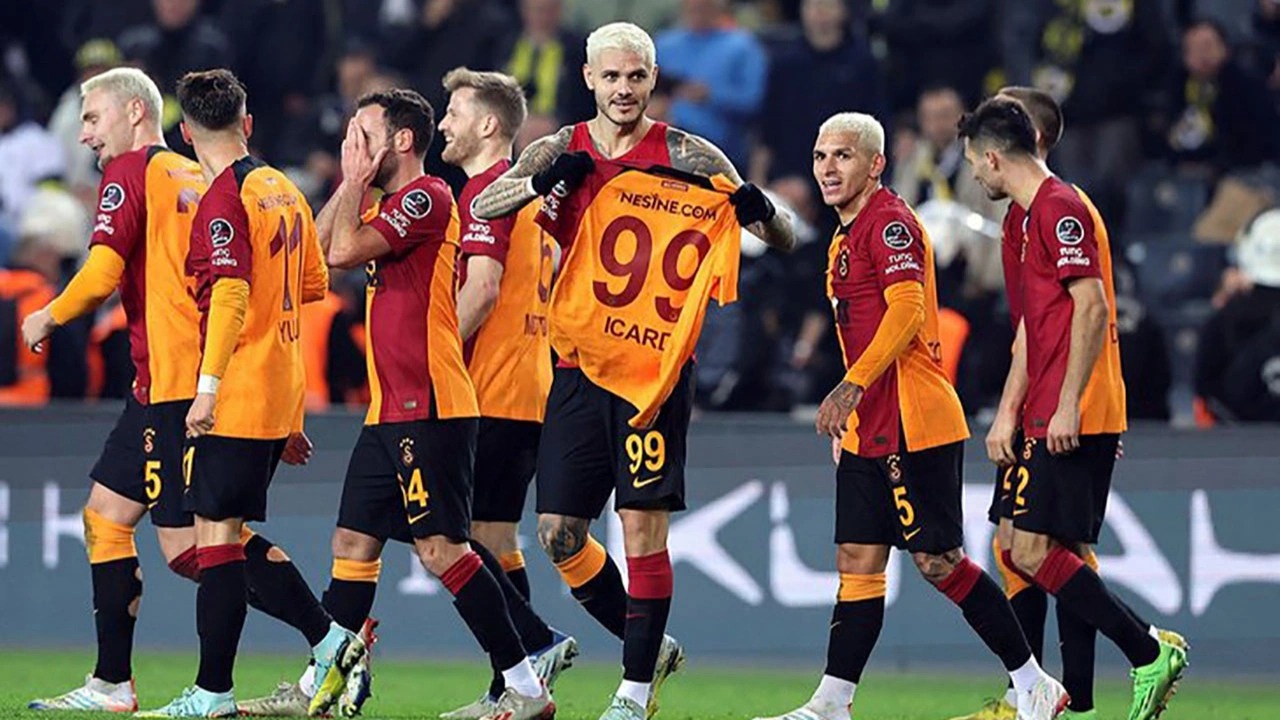 Galatasaray'ın tek rakibi Napoli