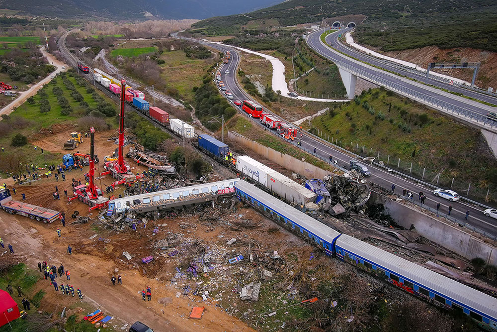 Yunanistan'da tren kazasında ölenlerin sayısı 42'ye yükseldi