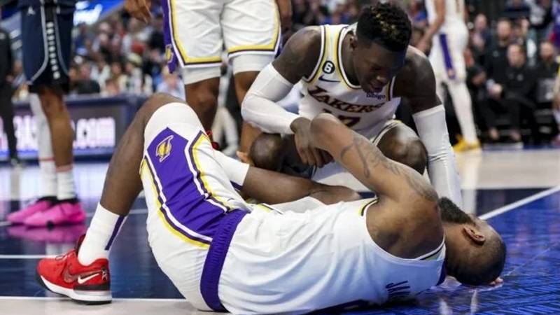 Lakers'a LeBron James'ten kötü haber. Son maçta forma giyememişti