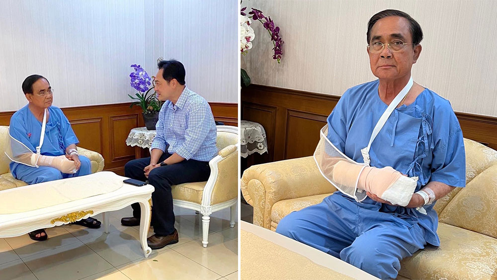 Tayland Başbakanı hastaneye kaldırıldı