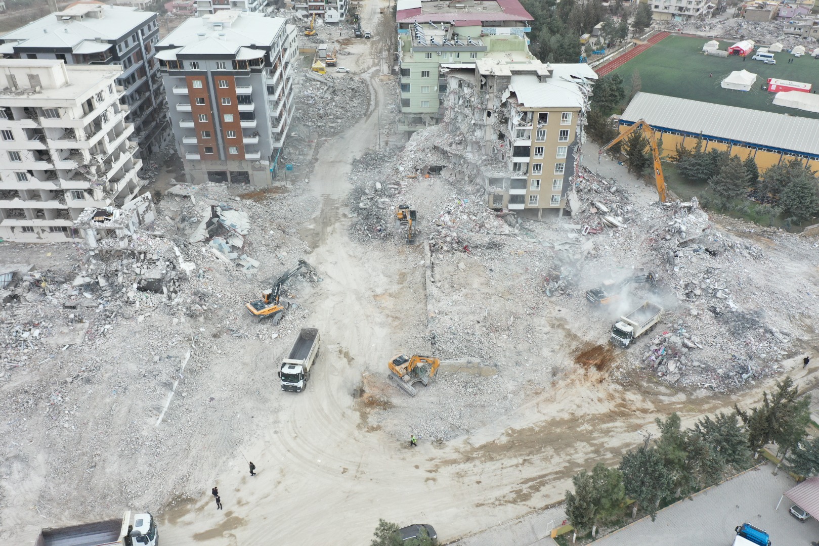 İslahiye ve Nurdağı'da acil yıkım kararı alınan 1224 binadan 950'si yıkıldı
