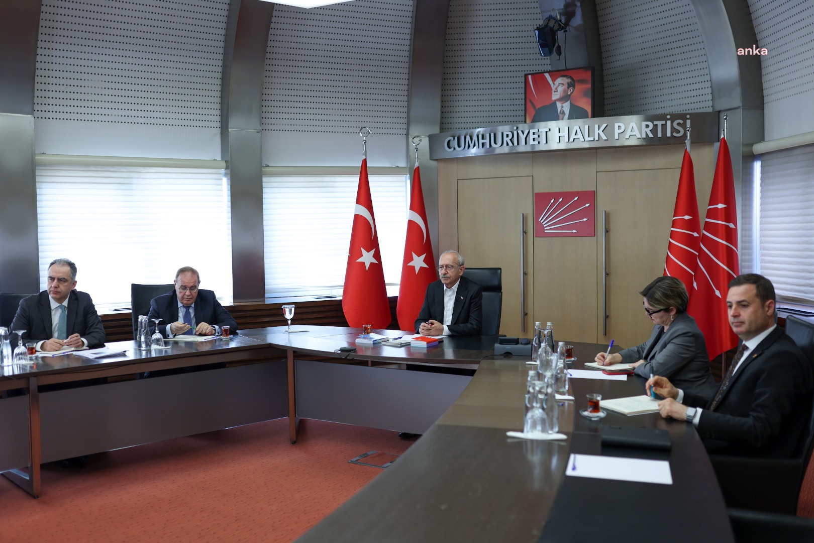 Kılıçdaroğlu, CHP Genel Merkezi’nde deprem konulu sunuma katıldı