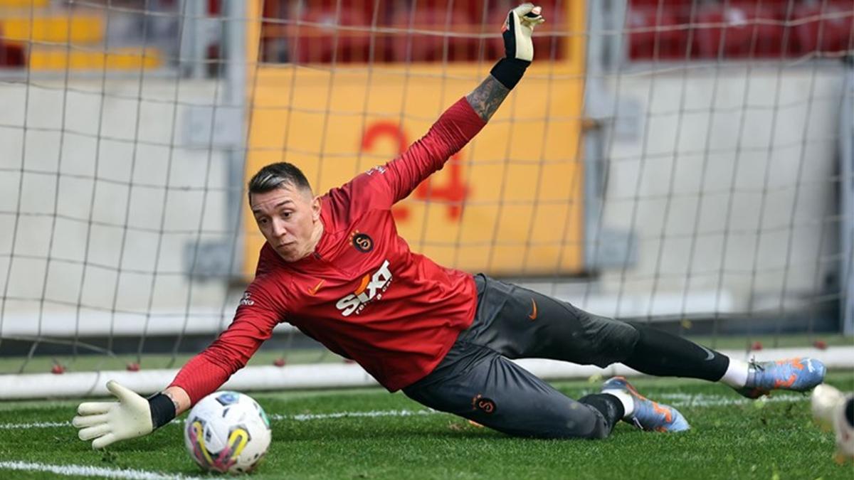 Galatasaray'da Muslera sevinci