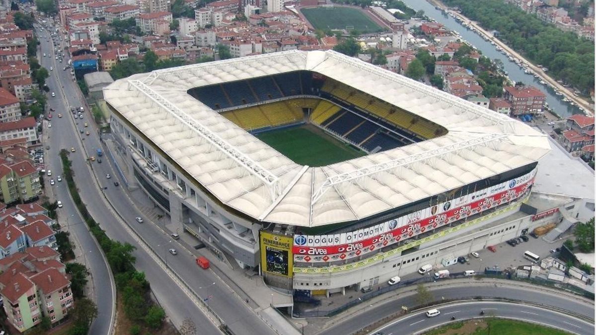 Fenerbahçe taraftarı ayaklandı! Şükrü Saraçoğlu Stadı Kocaeli'ne taşınıyor iddiası gündem oldu