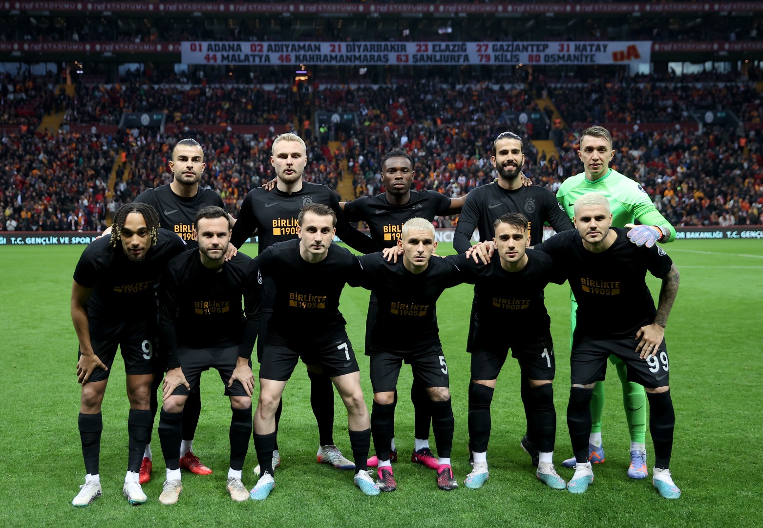 Galatasaray'ın formasında dikkat çeken değişiklik