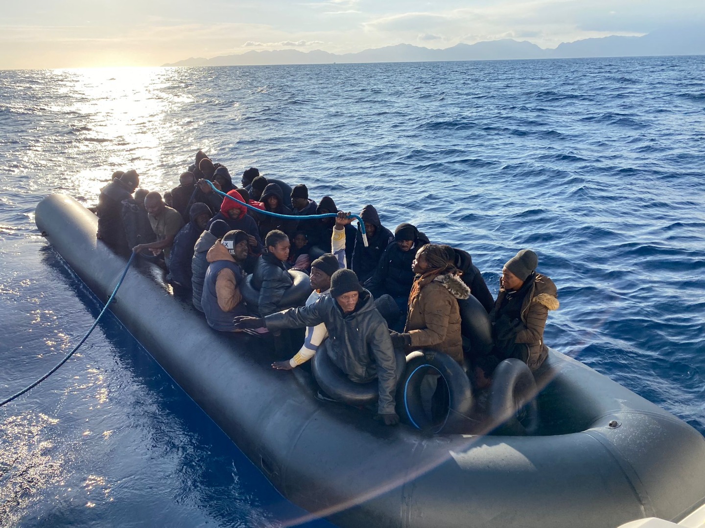 Marmaris açıklarında 61 göçmen yakalandı