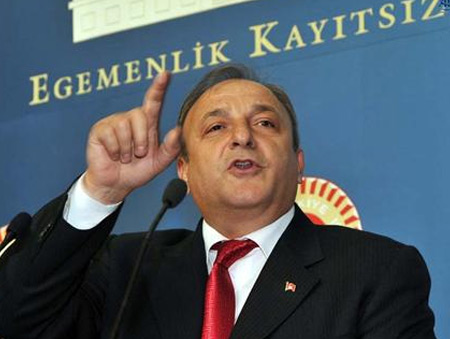 "AKP mahkemeleri geliyor"