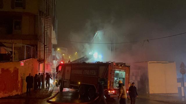 İstanbul'da kalem fabrikasında yangın