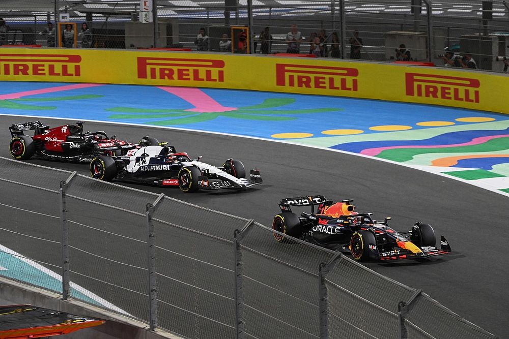 F1 Suudi Arabistan Grant Prix'nde Alonso'ya büyük şok