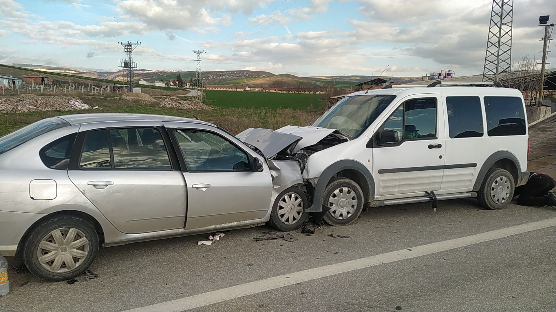 Çorum'da trafik kazası: 5 yaralı