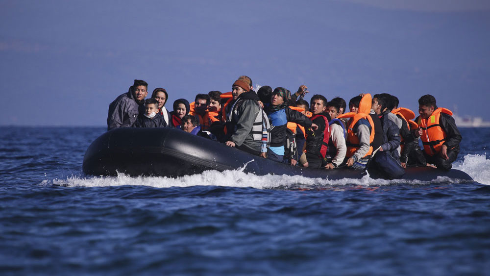 İtalya’ya son 24 saatte 2 binden fazla düzensiz göçmen ulaştı