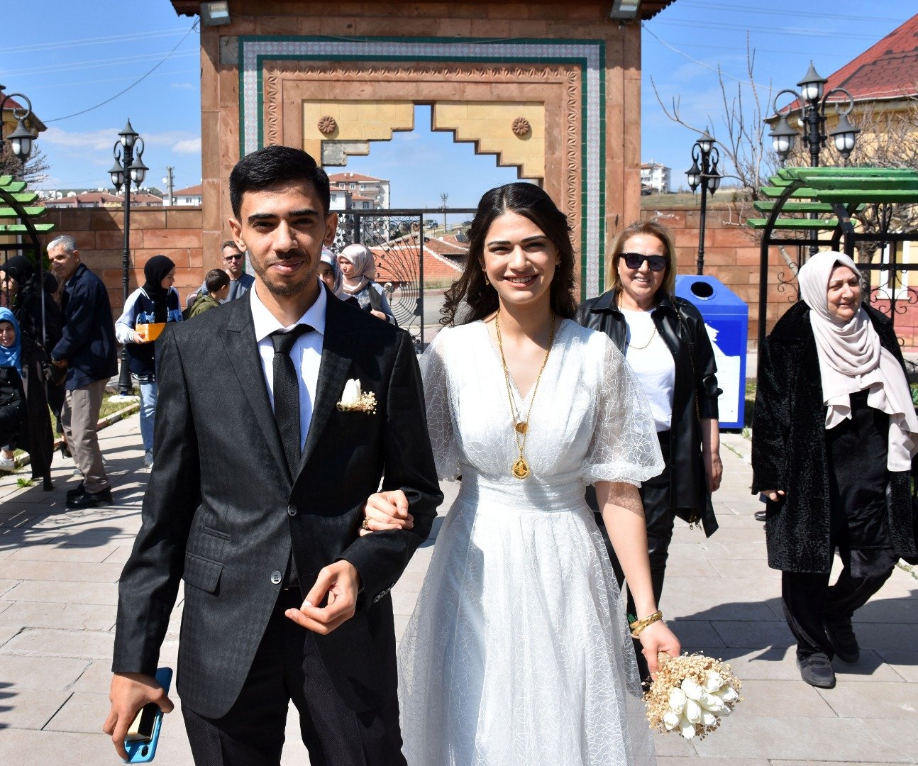 Hataylı depremzede çift Kırıkkale'de evlendi