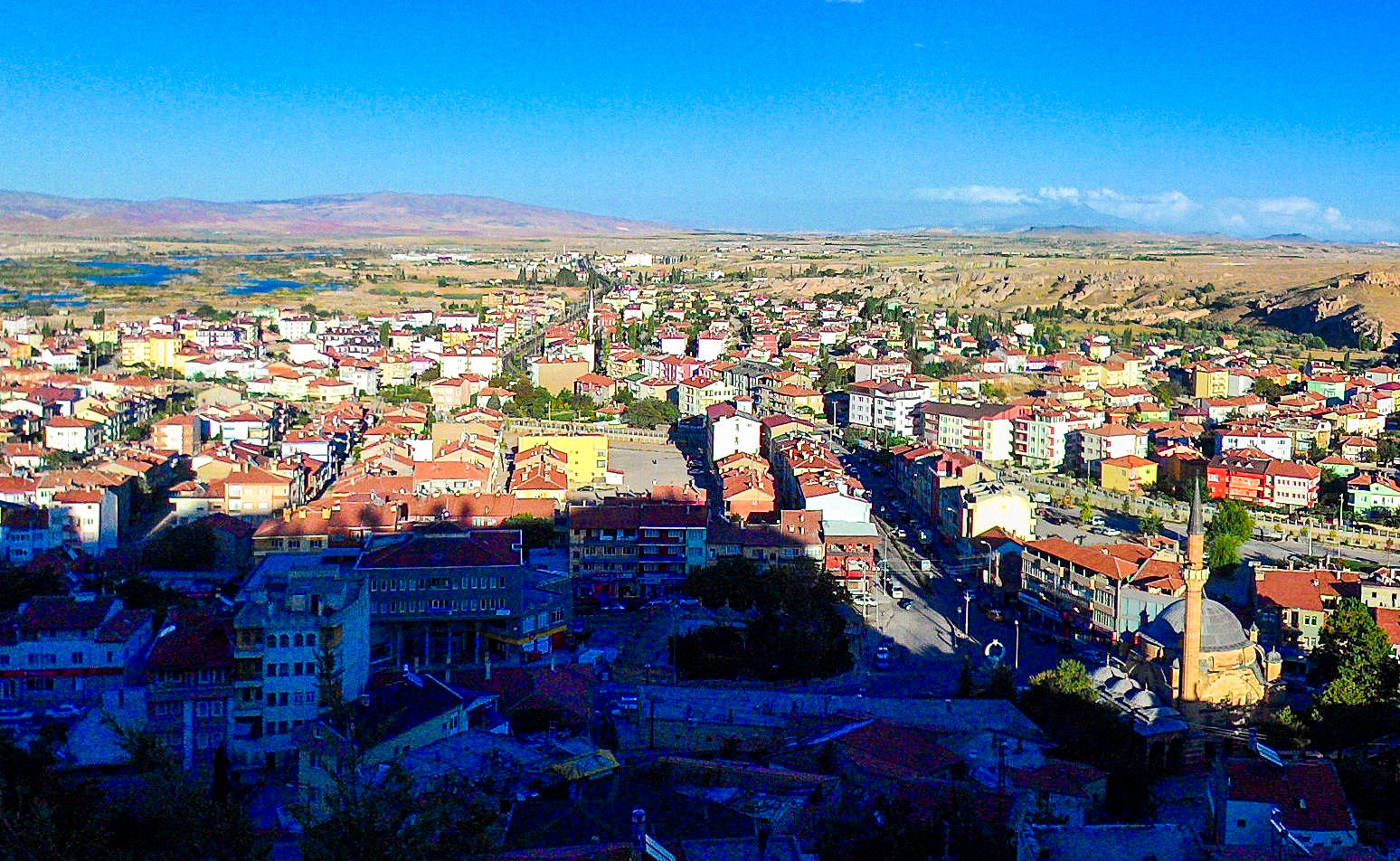 Nevşehir Gülşehir’de icradan satılık kargir ev ve arsası