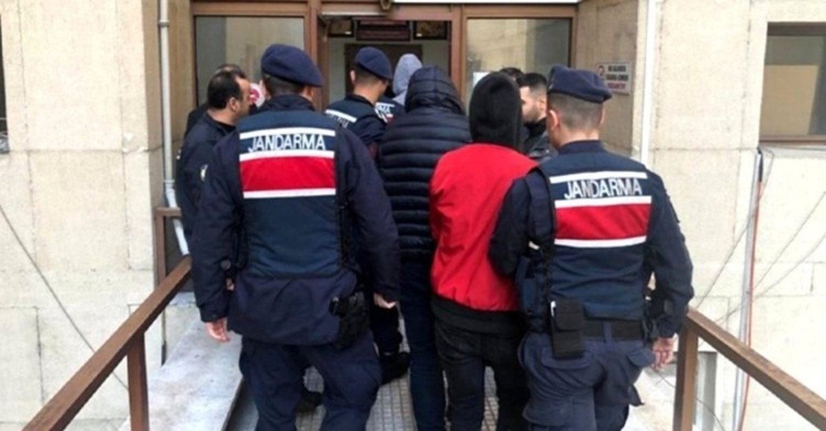 Şanlıurfa'da kaçakçılık operasyonu:a 26 şüpheli yakalandı