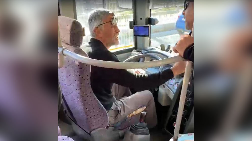 Edirne'de yolcularla tartışan midibüs şoförü kontak kapattı