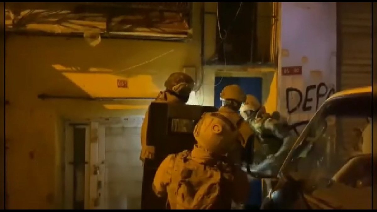 İstanbul'da düzensiz göçmen operasyonu: 157 kişi yakalandı