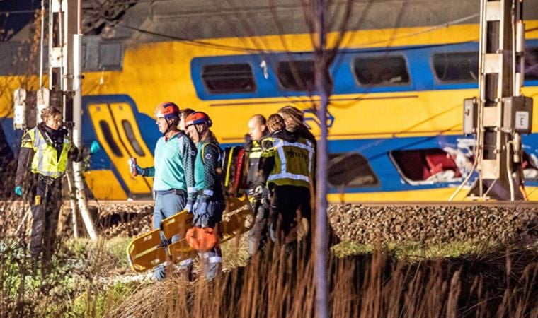 Hollanda'da tren kazası: 1 ölü 30 yaralı
