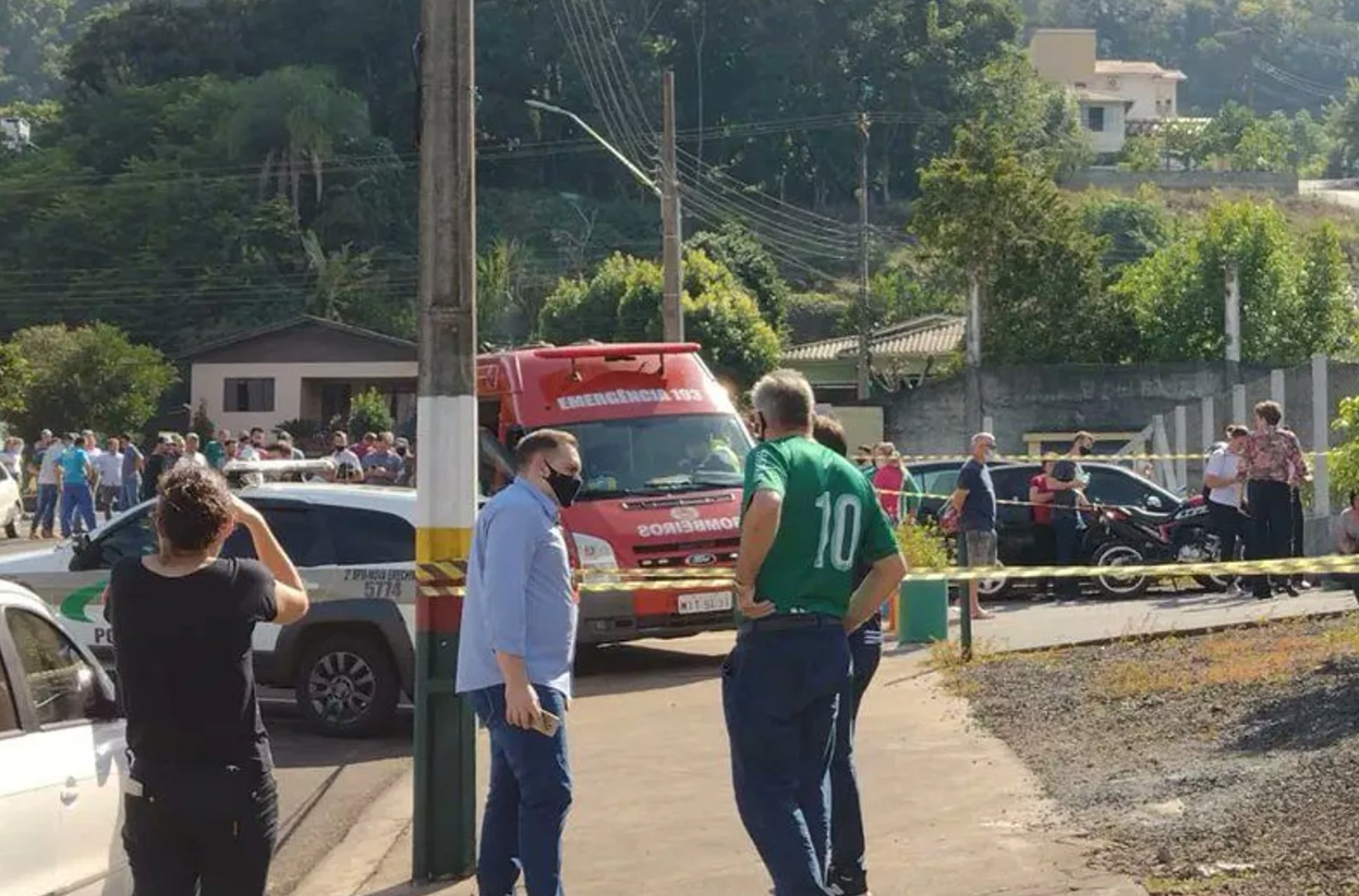 Brezilya'da anaokuluna saldırı: 3'ü çocuk 4 kişi hayatını kaybetti