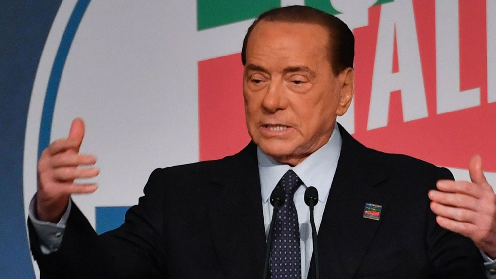 Dört dönem İtalya'nın başbakanı olarak görev yapan Berlusconi kan kanseri oldu