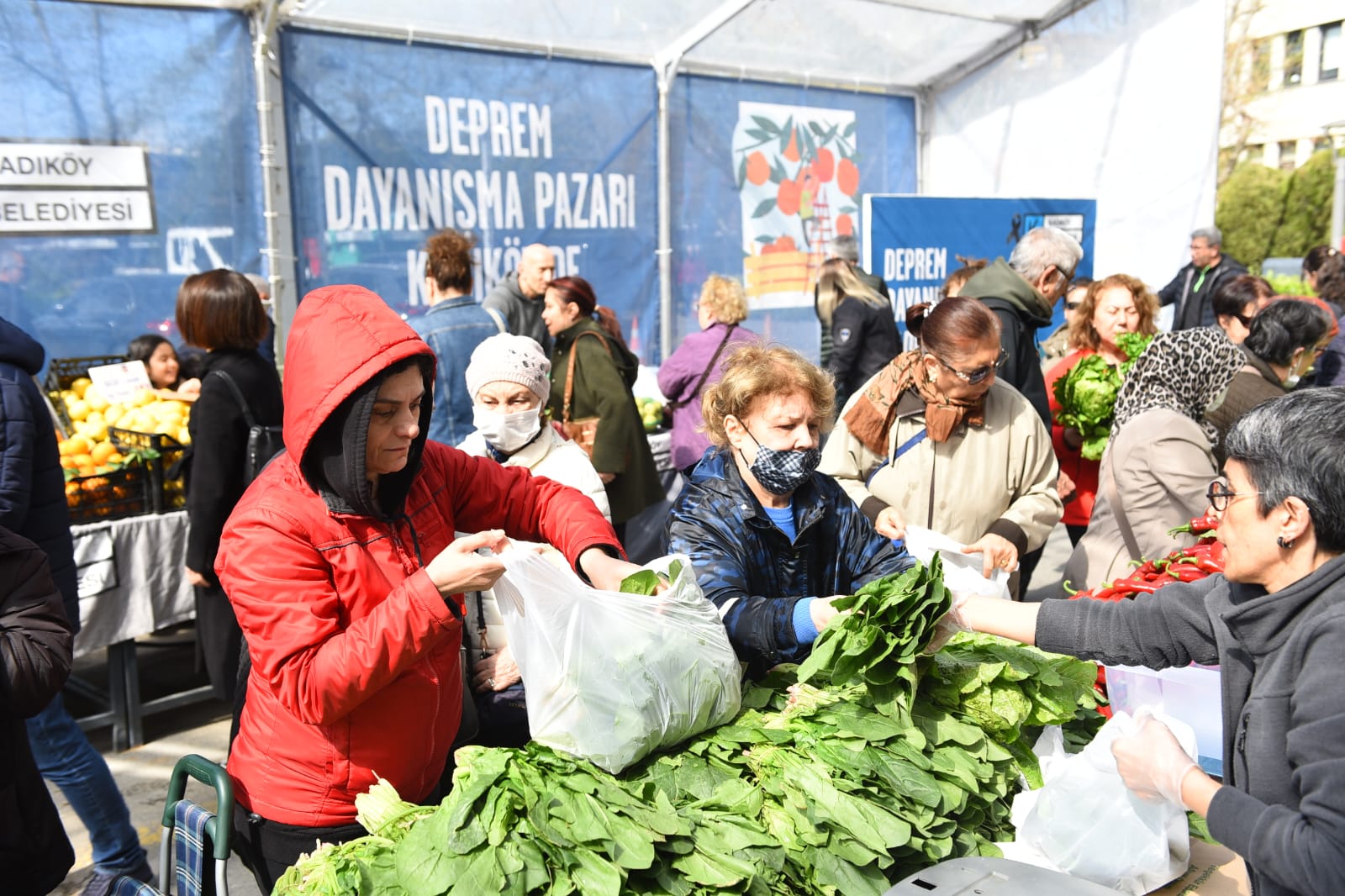 Kadıköy’den deprem dayanışma pazarı