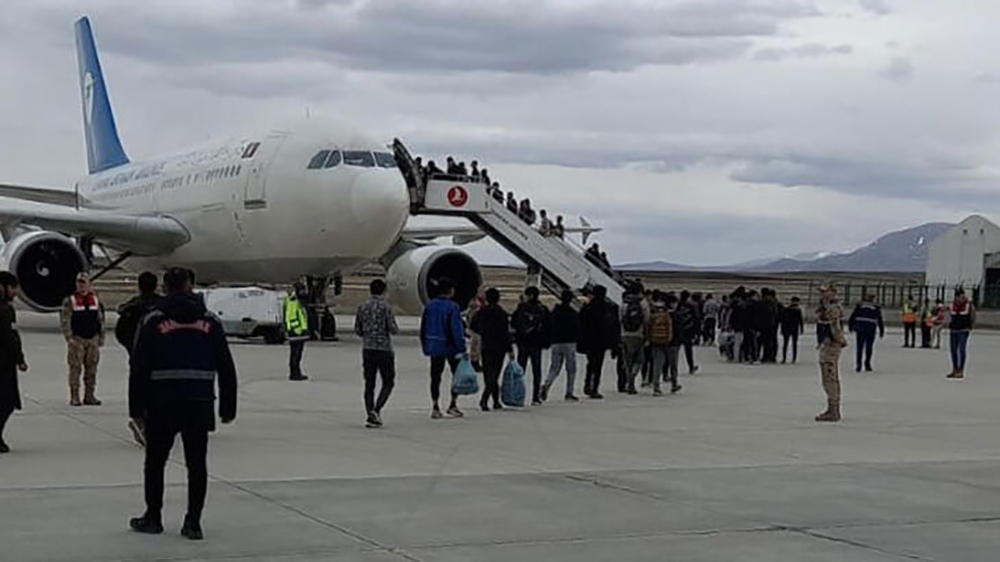 227 Afgan göçmen, uçakla ülkelerine gönderildi
