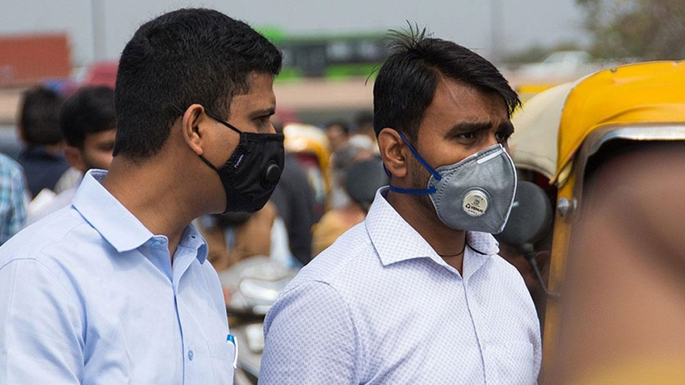 Hindistan'ın bazı eyaletlerinde maske zorunluluğu geri getirildi