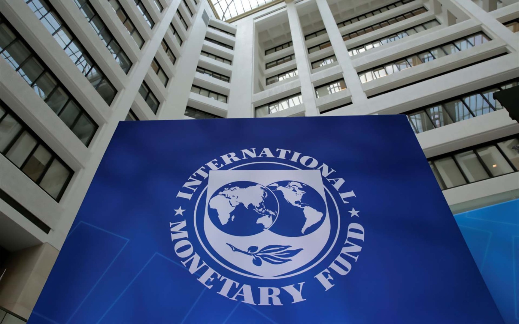 IMF küresel ekonomik büyüme tahminlerini düşürdü