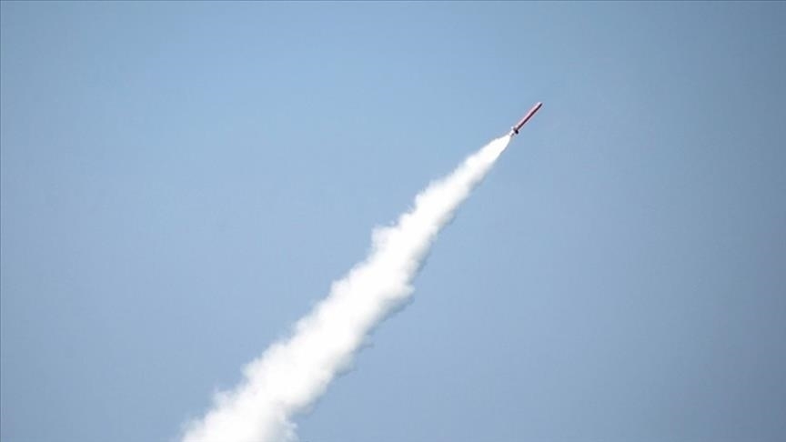 Kuzey Kore 'yeni tip' balistik füze denedi