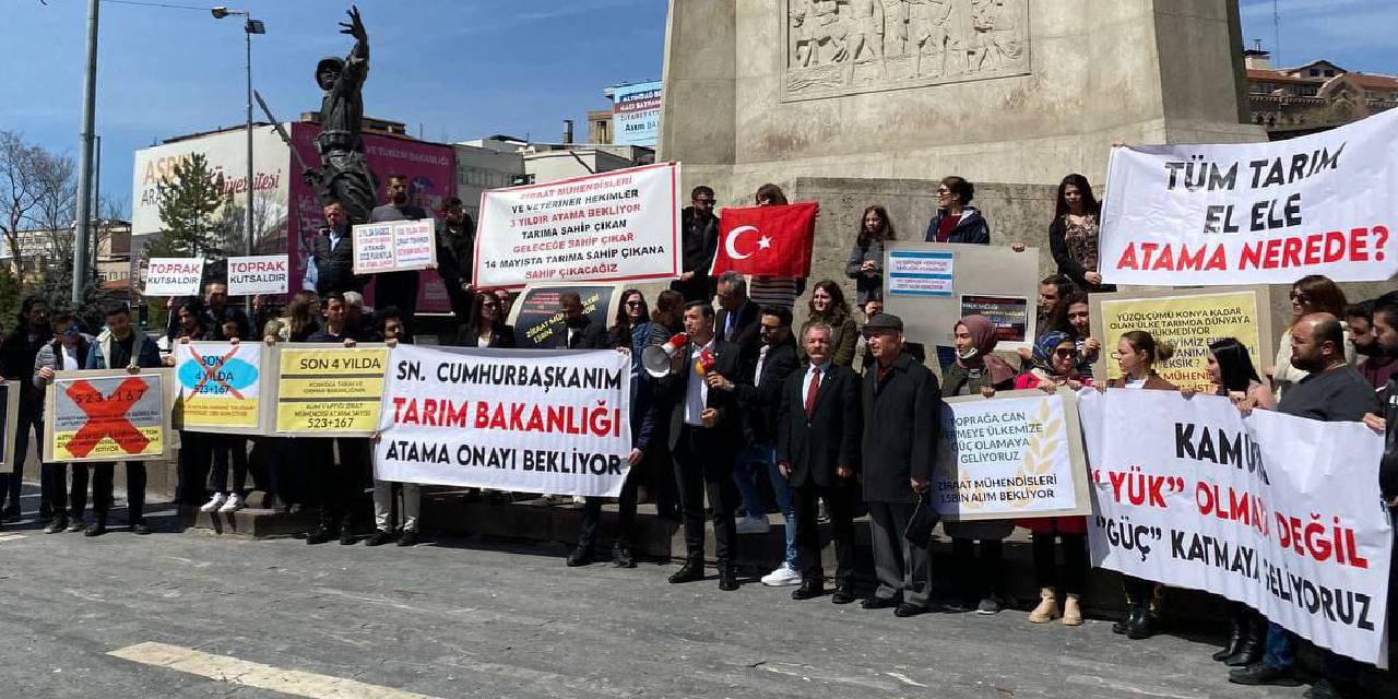Atama bekleyen ziraat mühendisleri ve veteriner hekimler Ankara'da eylem yaptı
