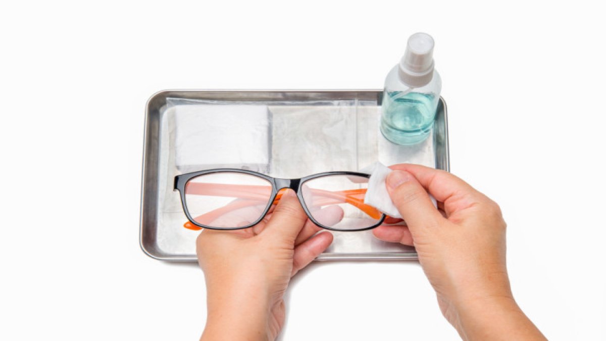 Gözlük nasıl temizlenir? Gözlük temizliği nasıl yapılmalı?