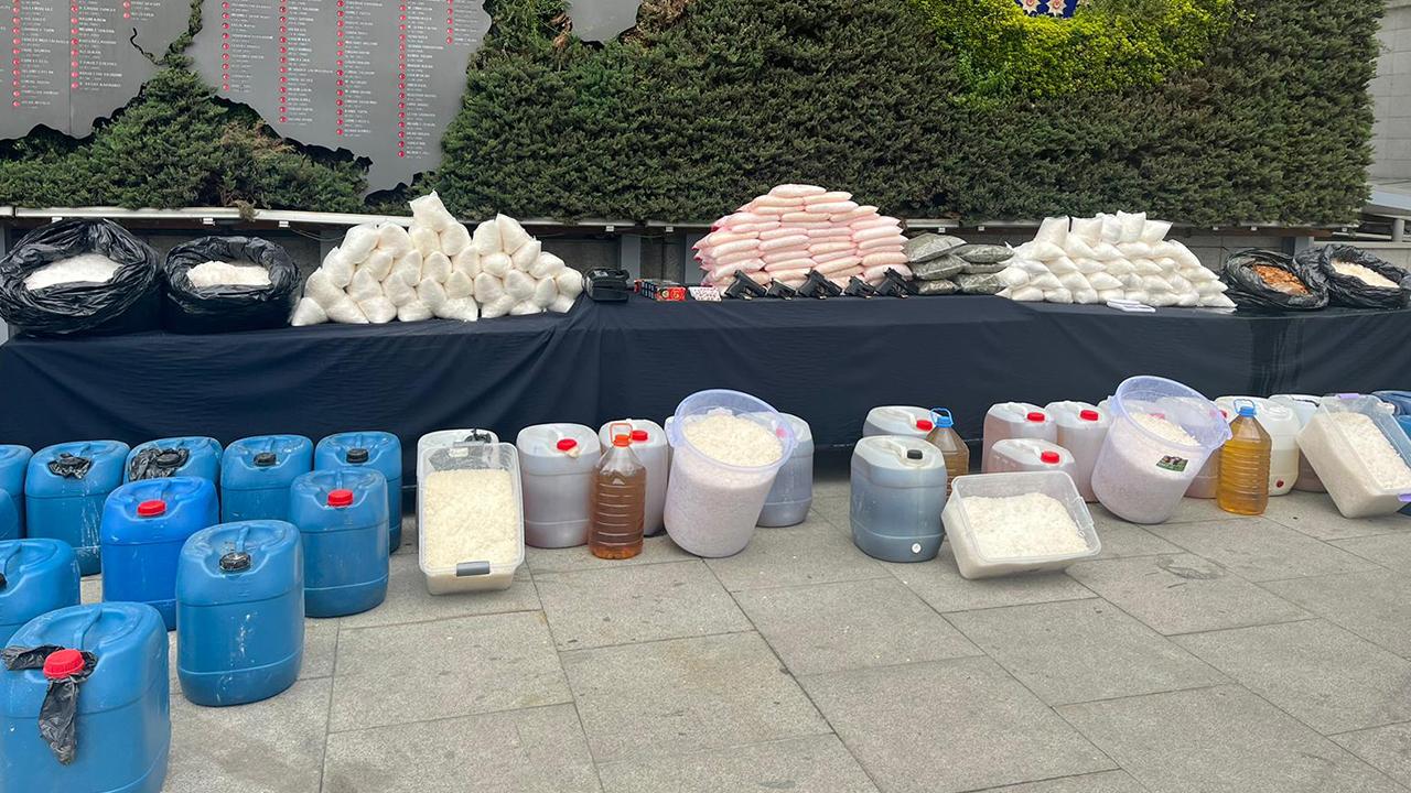 İstanbul'da 1 Ton 200 Kilo uyuşturucu ele geçirildi