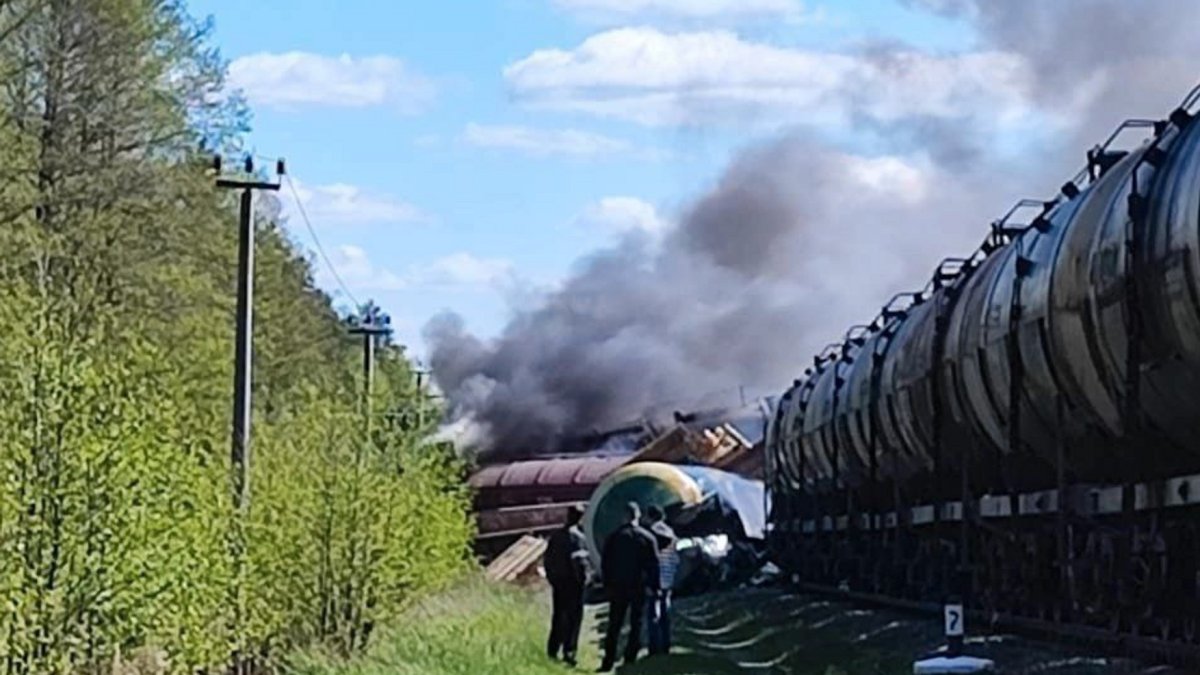 Rusya’nın Ukrayna sınırındaki demiryolu ikinci kez bombayla hedef alındı