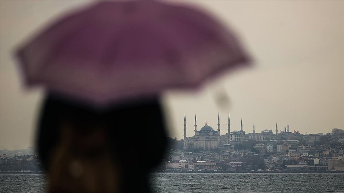 Meteoroloji İstanbul için saat verip uyardı! Gök gürültülü sağanak bekleniyor
