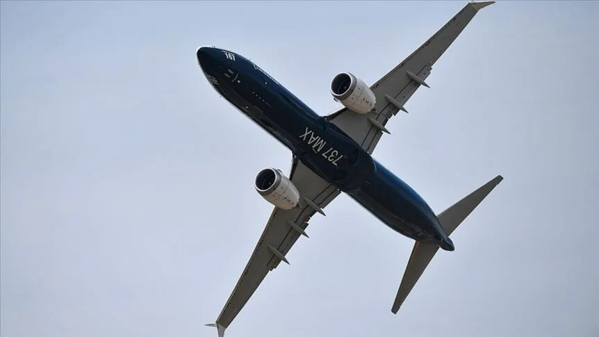 İrlanda'nın Ryanair havayolu şirketinden Boeing'e dev sipariş