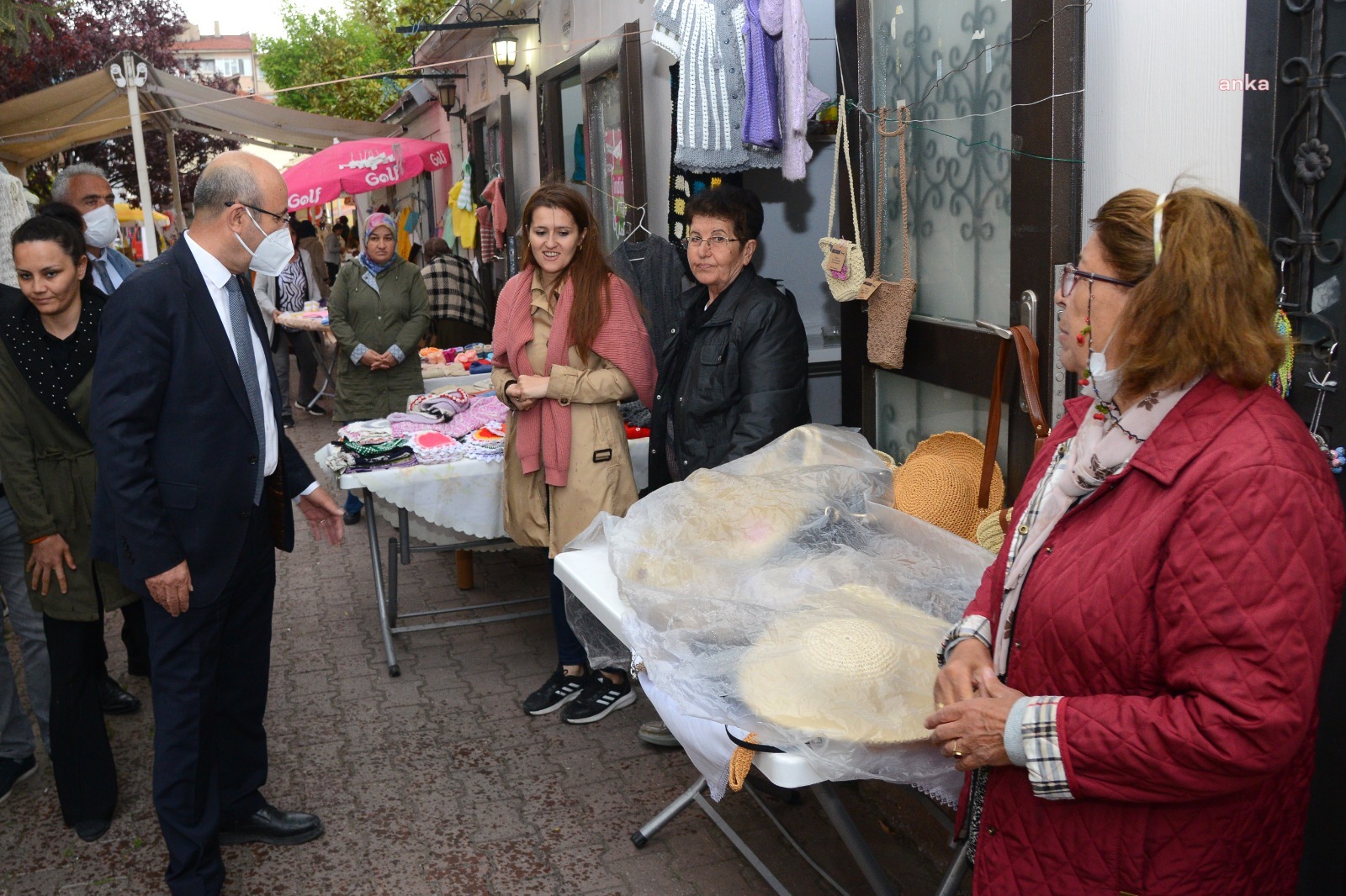Kırşehir Belediyesi’nin kadın emek pazarı açıldı