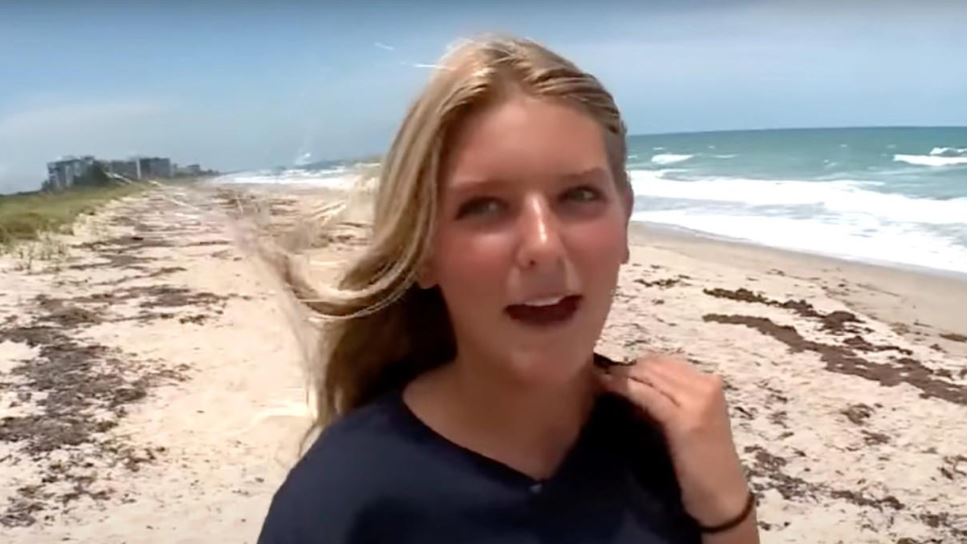Köpekbalığı 13 yaşındaki kızı kanlar içinde bıraktı