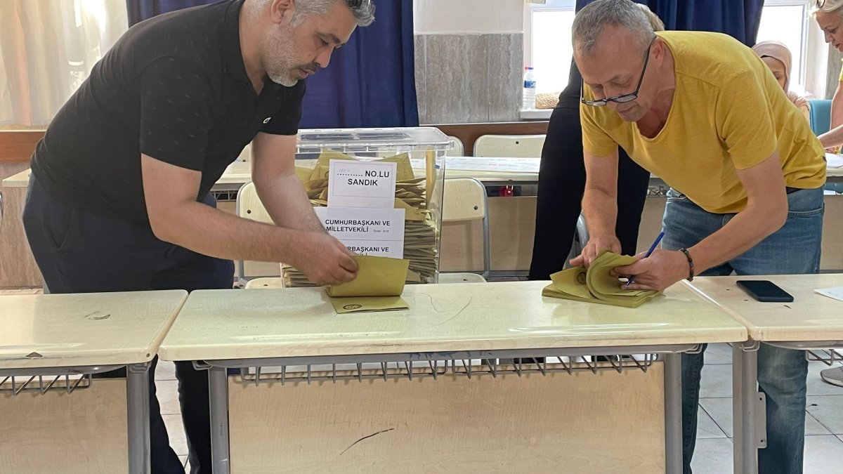 Adana’da oy sayımları başladı