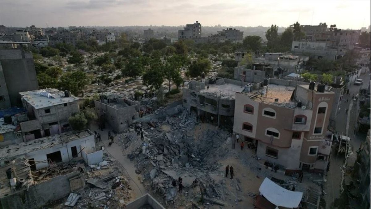 İsrail ordusu ateşkesin ilk 24 saatinde bir roketle Gazze'yi vurdu