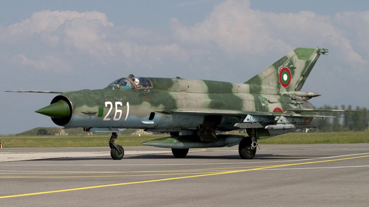 Romanya Rus savaş uçaklarını emekli etti