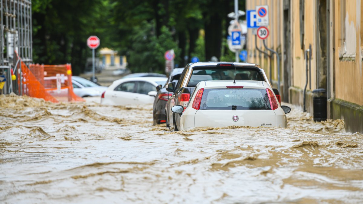 İtalya'da sel felaketi: En az 8 kişi hayatını kaybetti