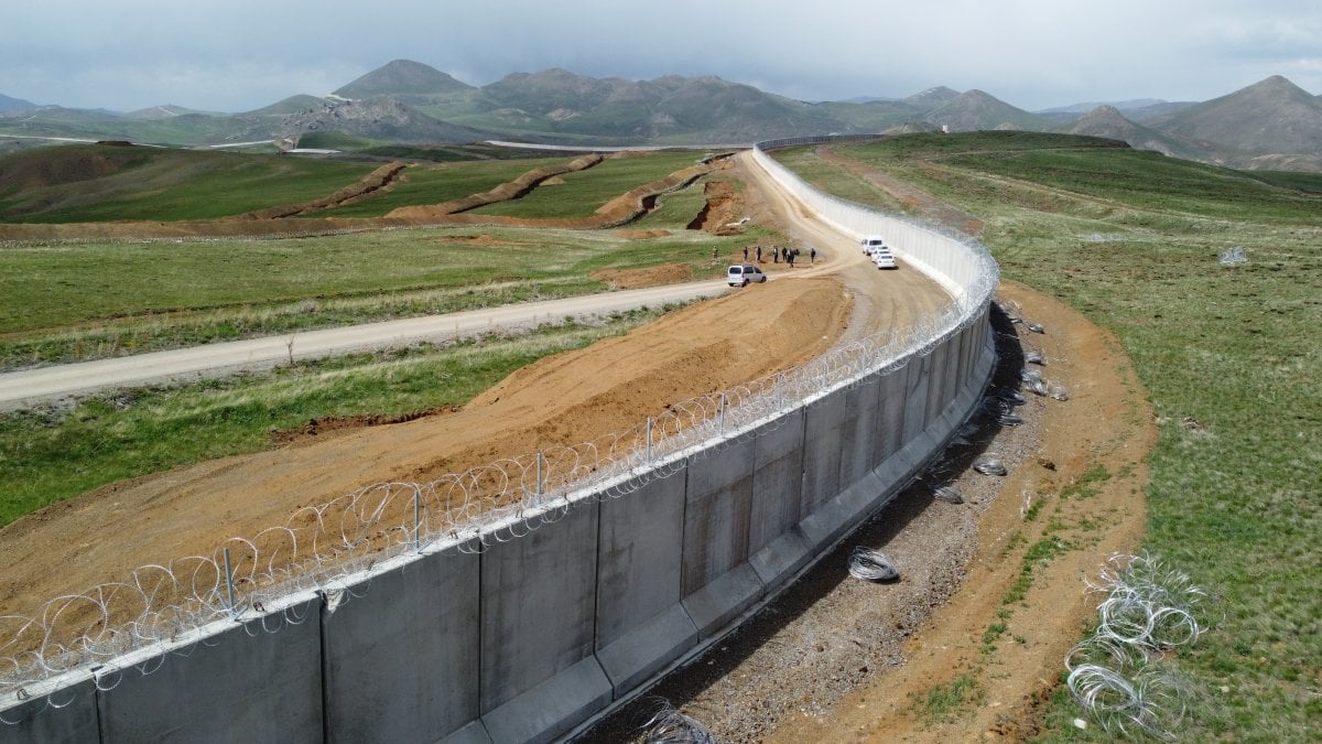 İran sınırındaki güvenlik duvarının 96 kilometresi tamamlandı