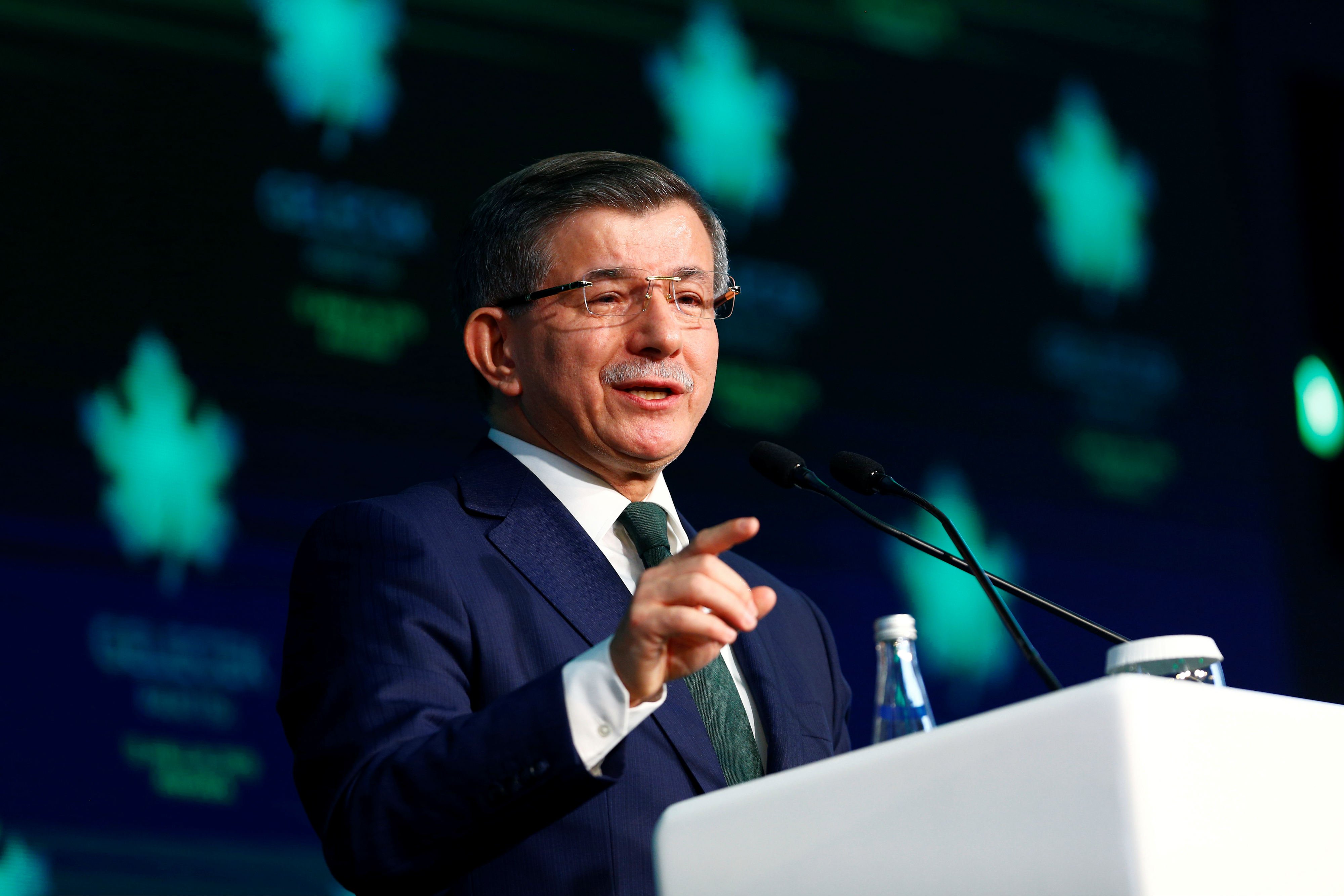 Ahmet Davutoğlu'ndan ilk açıklama